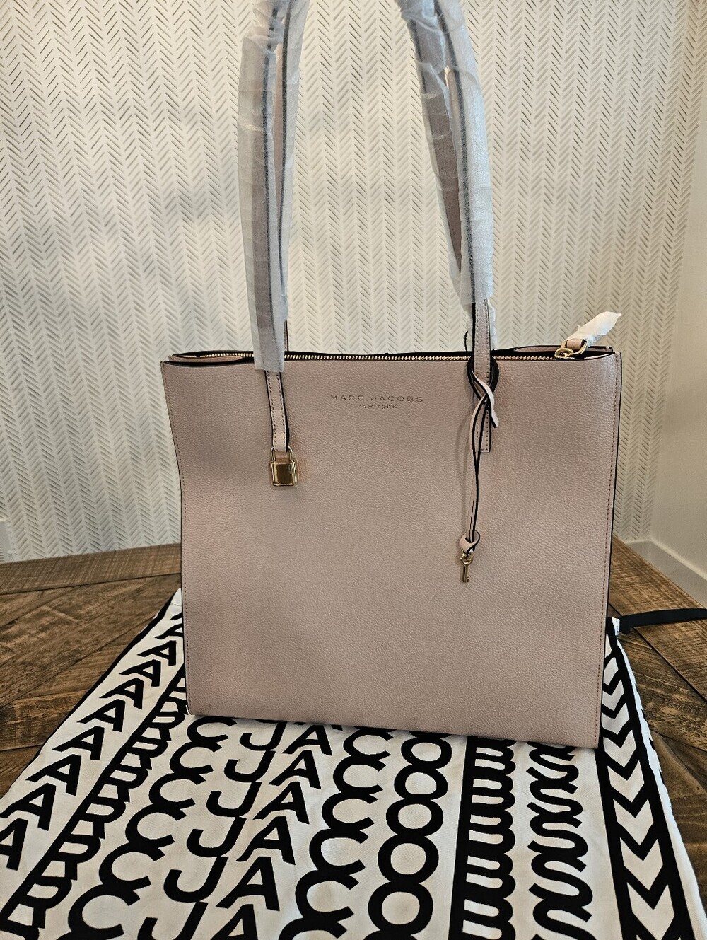 NWT Marc Jacobs Peach Whip Tote Bag + Dustbag